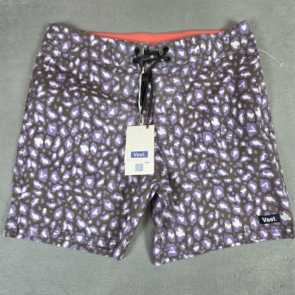 Vast Men's Golf Shorts Size 32 Purple Leopard Performance Stretch Hybrid NWT